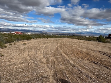 000 S Don Luis Rd, Golden Valley, AZ 86413 - photo 3