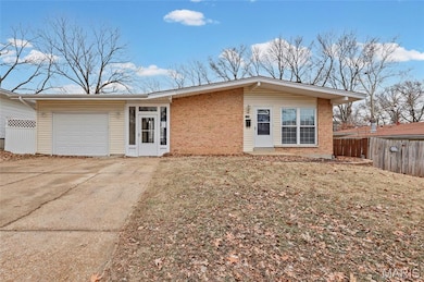 1105 Saint Anthony Ln, Florissant, MO 63033 - photo 3