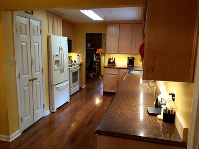 121 S Cumberland St, Berea, KY 40403 - photo 5