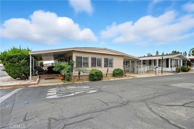 Ample space with a Garden in the back