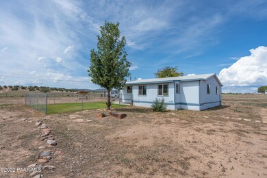 2050 W Curtis Ranch Rd, Paulden, AZ 86334 - photo 7