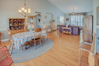 4908 Autumn Oaks Dr, Maryville, IL 62062 - photo 3