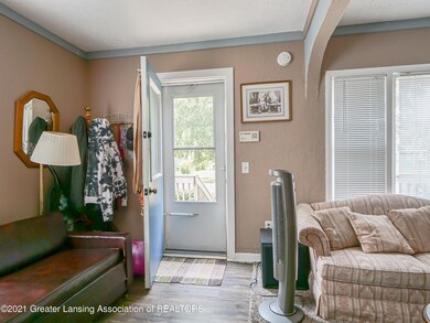 3801 Lowcroft Ave, Lansing, MI 48910 - photo 2