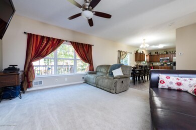 10504 Evanwood Dr, Louisville, KY 40228 - photo 4