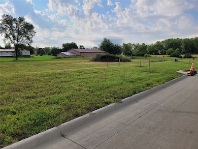 3431 Sokol Ln SW, Cedar Rapids, IA 52404 - photo 2