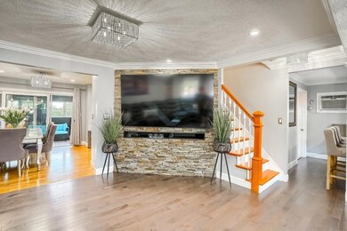 15 Hillcrest St, Saugus, MA 01906 - photo 5