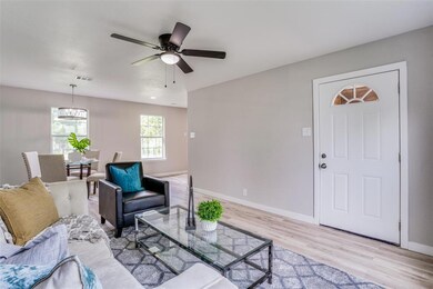 433 Bennie Ln, Grand Prairie, TX 75051 - photo 7