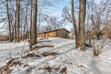 30080 Highmeadow Rd, Farmington Hills, MI 48334 - photo 7