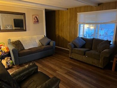 11427 Blackwell Rd unit 3, Central Point, OR 97502 - photo 3