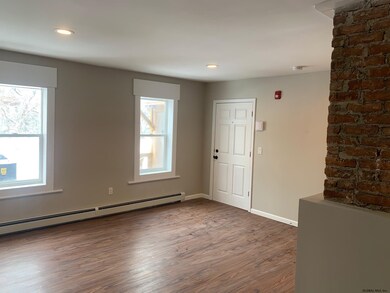 77 Alexander St, Albany, NY 12202 - photo 7