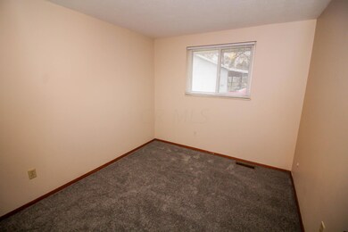 2038 Shawbury Ct W, Columbus, OH 43229 - photo 5