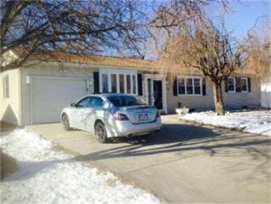 16 Posner Cir, Ludlow, MA 01056 - photo 2