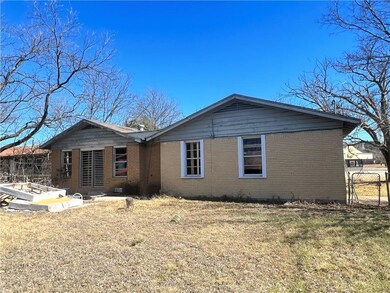 708 Turner St, Copperas Cove, TX 76522 - photo 4