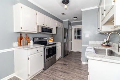 14-web-or-mls-3898 VILLA LN. (c)--4