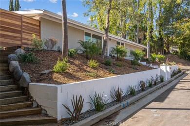 4824 Peonia Rd, Woodland Hills, CA 91364 - photo 2