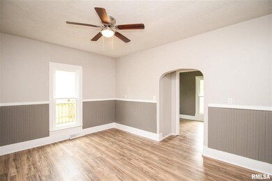 1409 N Mclean St, Lincoln, IL 62656 - photo 5