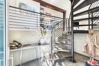 1714 Sunset Plaza Dr, Los Angeles, CA 90069 - photo 4