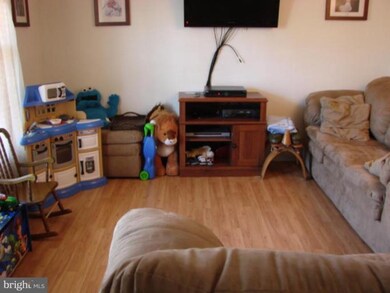 206 Lily Ct, Hagerstown, MD 21740 - photo 3