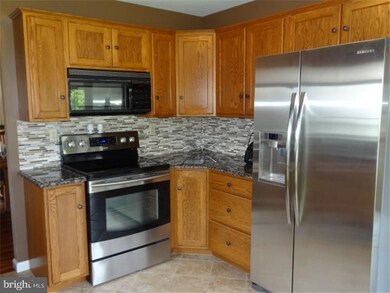 2113 Bressler Dr, Reading, PA 19610 - photo 7