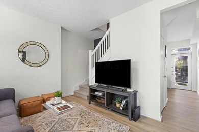 1088 Highland St unit 1088, Columbus, OH 43201 - photo 3