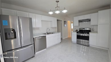 11527 Chickwood Dr, Houston, TX 77089 - photo 6