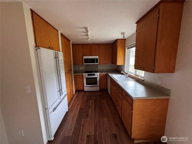 967 Edgecliff Dr, Langley, WA 98260 - photo 5