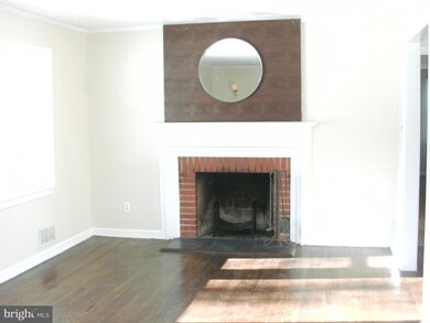 8801 Littlewood Rd, Parkville, MD 21234 - photo 6