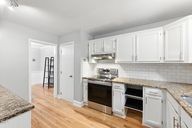 Main - Kitchen 3