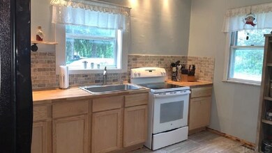 208 E Indiana Ave, Hamlet, IN 46532 - photo 6