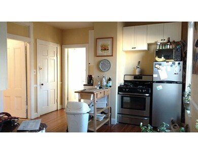 2 Hampshire Ct unit 2, Cambridge, MA 02139 - photo 3