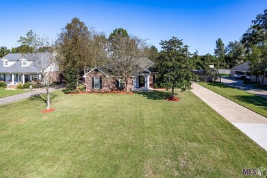 2436 Oak Aly, Port Allen, LA 70767 - photo 2