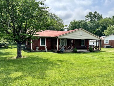 100 Robin Dr, Portland, TN 37148 - photo 2