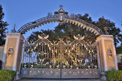 Carousel Image