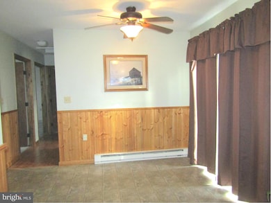 2698 Tattoo Dr, Chambersburg, PA 17202 - photo 5