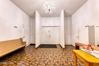 5106HubertSt-9