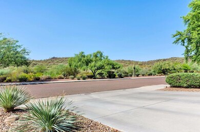 3514 W Riordan Ranch Rd-large-003-24-Fro