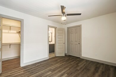 1009 Enid St unit 2, Houston, TX 77009 - photo 4