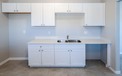 2335 W Avalon-25