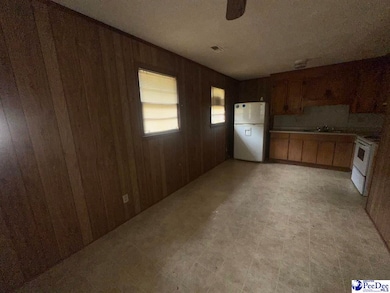 901 Franklin Dr, Pamplico, SC 29583 - photo 7