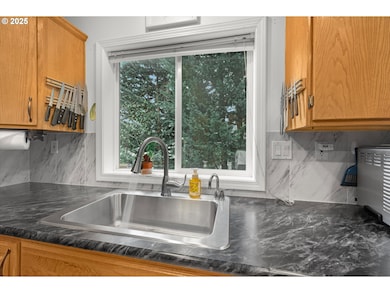 11484 SE Idyllwild Ct, Clackamas, OR 97015 - photo 3