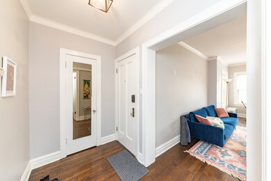 4014 W Nelson St unit 1, Chicago, IL 60641 - photo 5