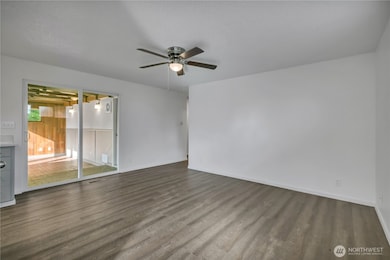 10502 108th Ave SW, Tacoma, WA 98498 - photo 6