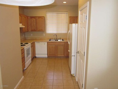 Kitchen (picture 2)