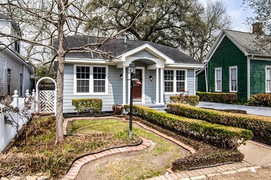 614 W Lang St, Alvin, TX 77511 - photo 2