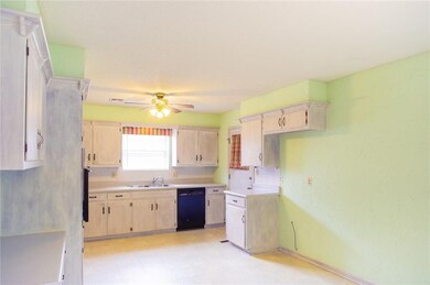 4220 NW 55th St, Oklahoma City, OK 73112 - photo 5