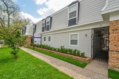 1419 Hawthorne St unit 5, Houston, TX 77006 - photo 2