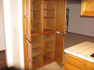 9 PANTRY