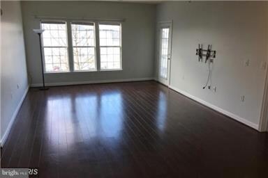 22607 Blue Elder Terrace unit 303, Ashburn, VA 20148 - photo 4