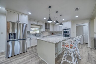 116 Crestwood Dr, Fredericksburg, TX 78624 - photo 4