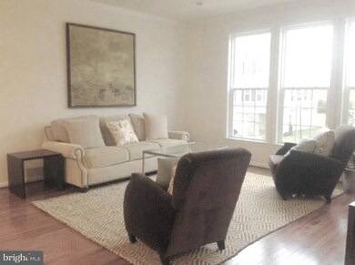 25116 Sweet Myrtle Square, Aldie, VA 20105 - photo 2